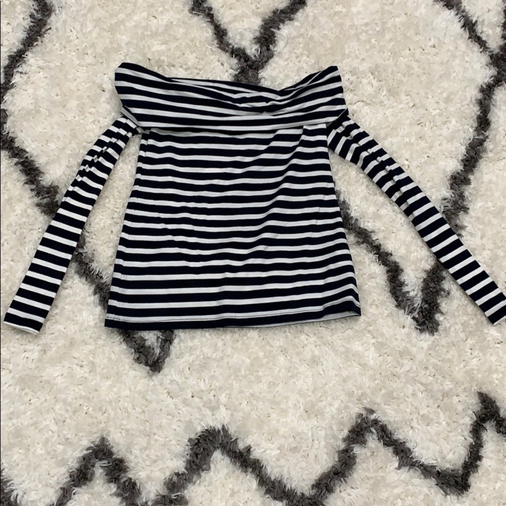 Off the shoulder stripe long sleeve tee